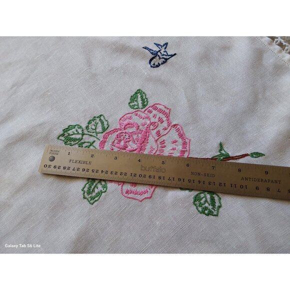 Hand embroidered white square cotton tablecloth pink roses blue birds lace edge - Picture 8 of 8